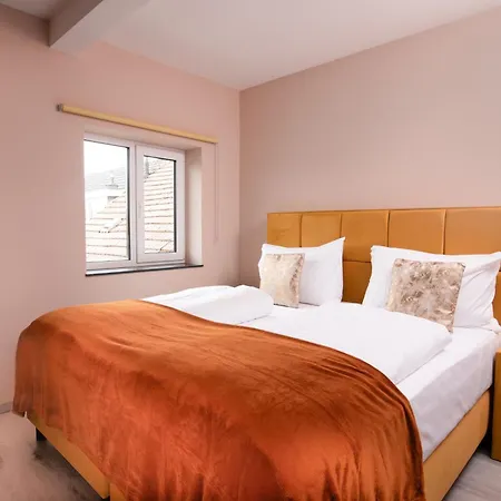 Parkzicht 4* 法尔肯堡