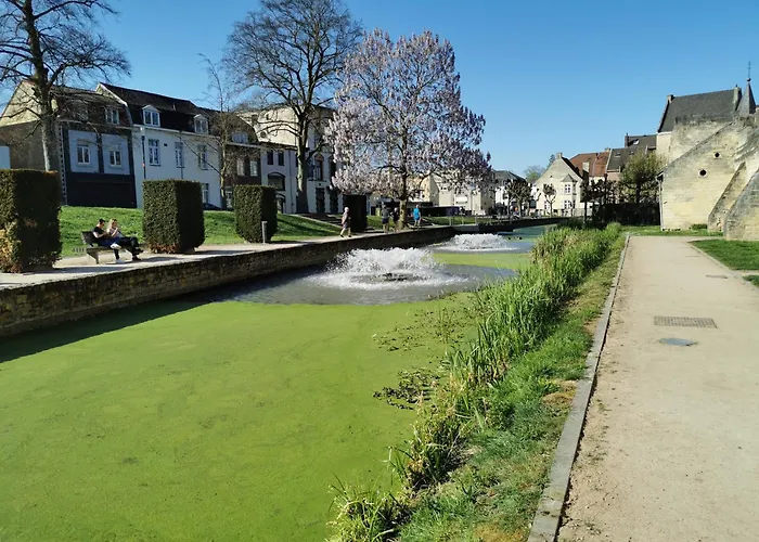 Parkzicht 4* 法尔肯堡